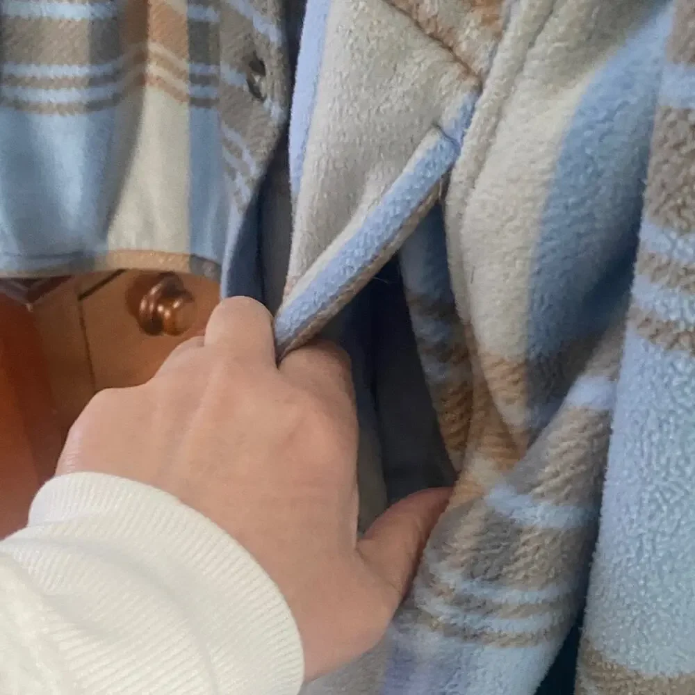 Cozy Plaid Utility Jacket in Blue and Tan - Picture 4 of 6